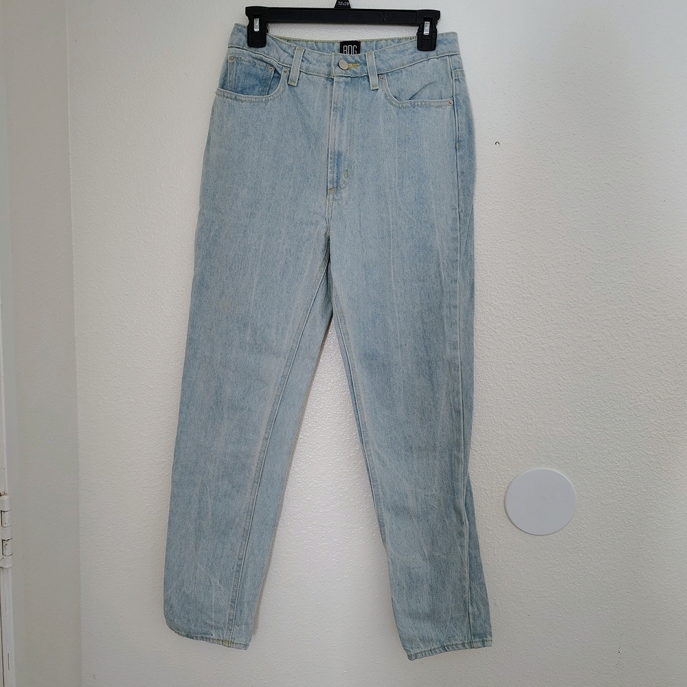BDG Women's Mom High Rise Light Wash Straight Leg Jeans Sz 28
